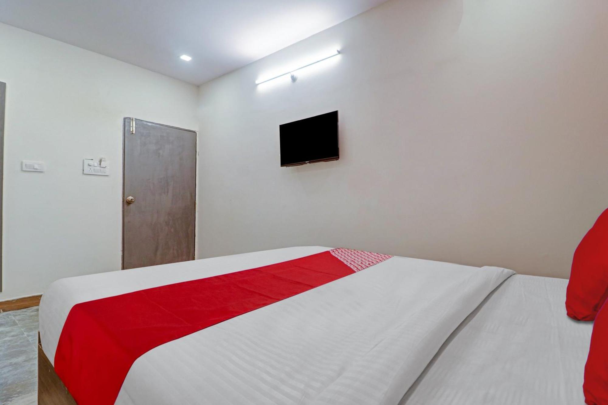 Hotel O Lavish Stay Sururnagar Buitenkant foto