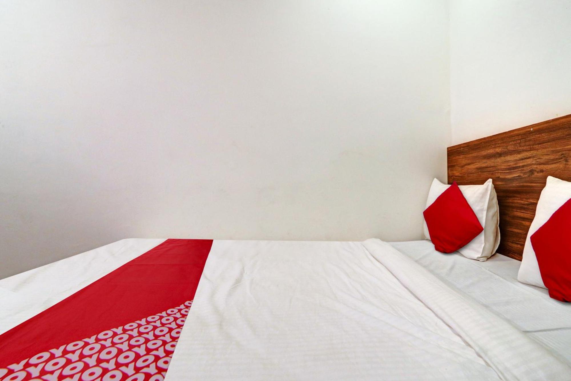 Hotel O Lavish Stay Sururnagar Buitenkant foto