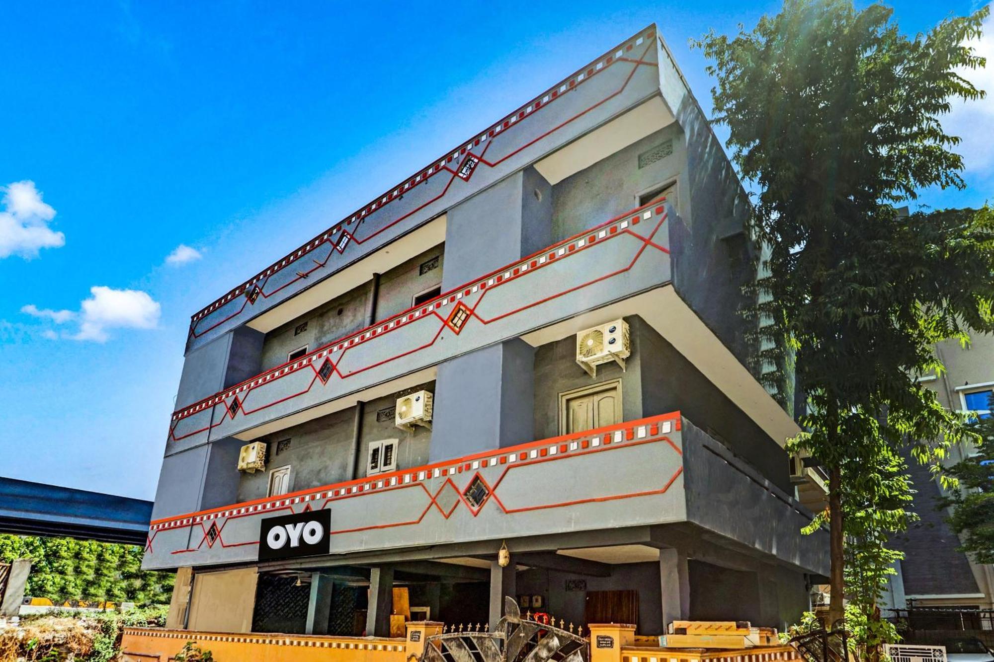 Hotel O Lavish Stay Sururnagar Buitenkant foto